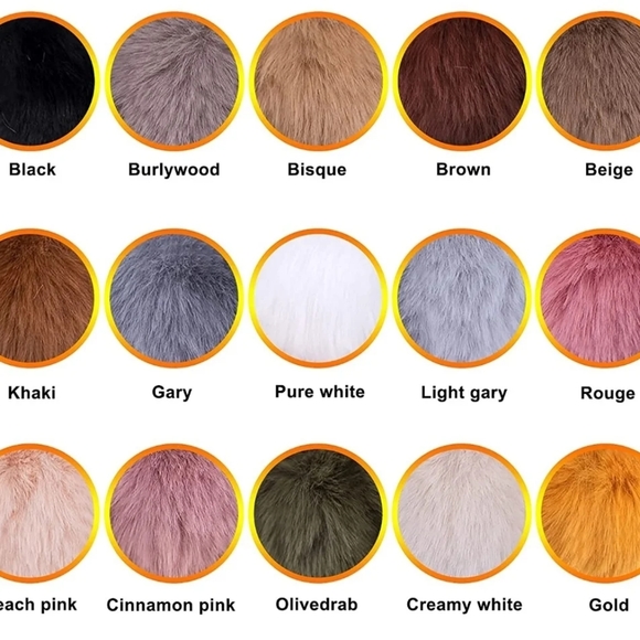 Faux Fur Keychain - Picture 3 of 4